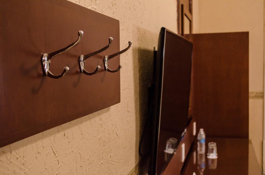גואדלחארה Hotel Posada Regis מראה חיצוני תמונה