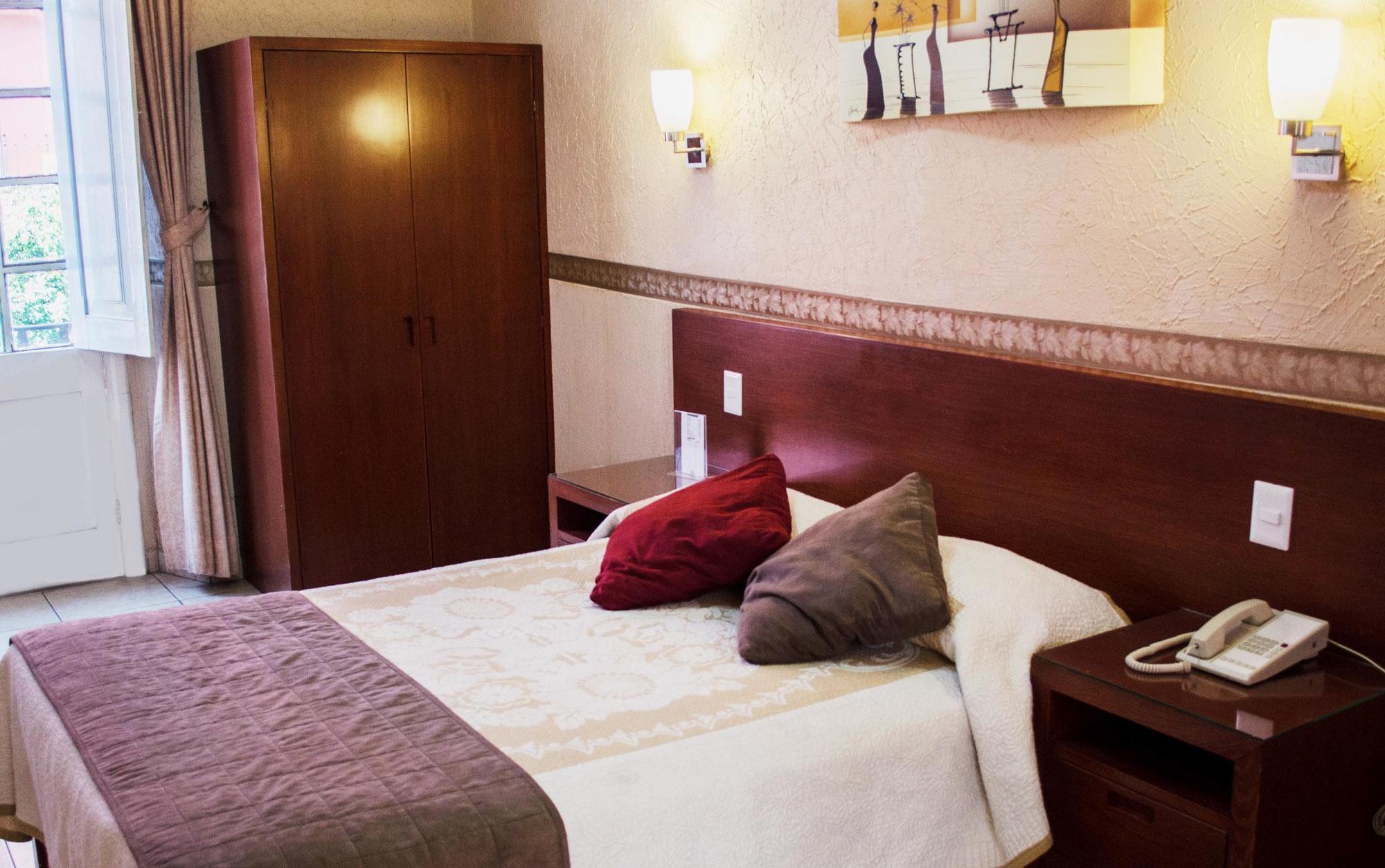גואדלחארה Hotel Posada Regis מראה חיצוני תמונה